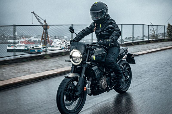 husqvarna svartpilen 125